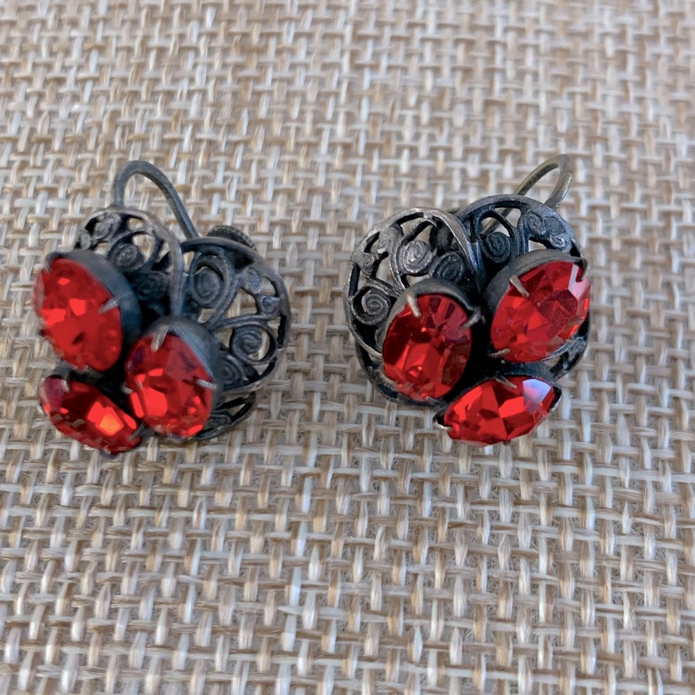 Vintage Gothic Red Crystal Filigree Open Work Screw Back Earrings